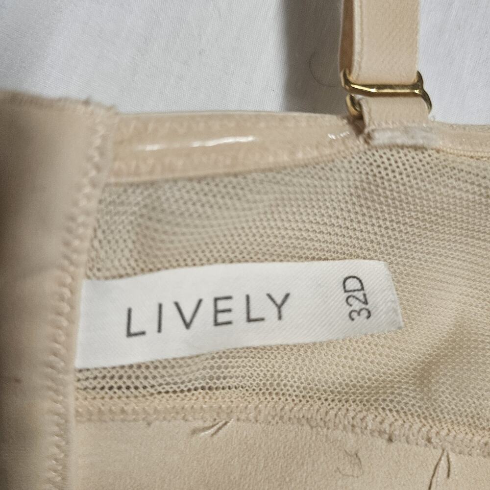 LIVELY Bra Women Size 32D Nude Convertible Bra Light Weight Coastal Summer - Picture 7 of 8